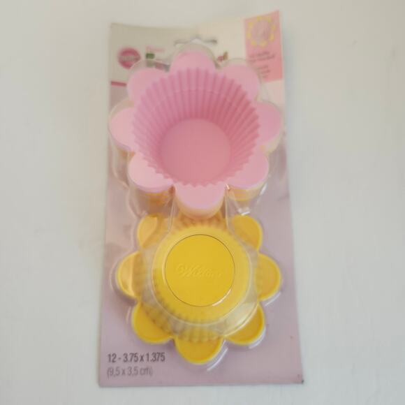 Wilton Silicone Muffin Baking Cup Lot Of 30 Hearts Flowers Squares Multi-Color - Picture 4 of 12